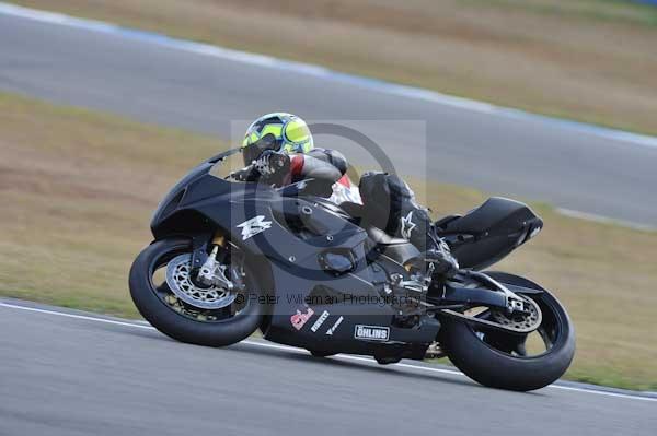 Motorcycle action photographs;donington;donington park leicestershire;donington photographs;event digital images;eventdigitalimages;no limits trackday;peter wileman photography;trackday;trackday digital images;trackday photos