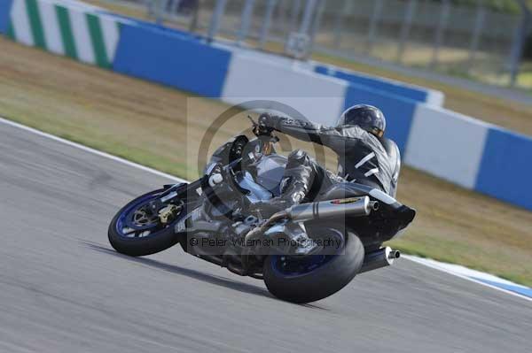 Motorcycle action photographs;donington;donington park leicestershire;donington photographs;event digital images;eventdigitalimages;no limits trackday;peter wileman photography;trackday;trackday digital images;trackday photos