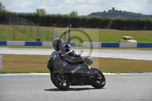 Motorcycle action photographs;donington;donington park leicestershire;donington photographs;event digital images;eventdigitalimages;no limits trackday;peter wileman photography;trackday;trackday digital images;trackday photos