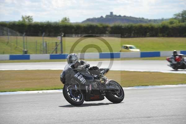 Motorcycle action photographs;donington;donington park leicestershire;donington photographs;event digital images;eventdigitalimages;no limits trackday;peter wileman photography;trackday;trackday digital images;trackday photos