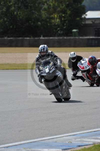 Motorcycle action photographs;donington;donington park leicestershire;donington photographs;event digital images;eventdigitalimages;no limits trackday;peter wileman photography;trackday;trackday digital images;trackday photos