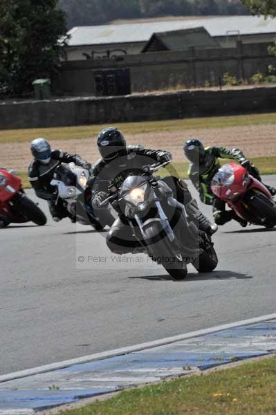 Motorcycle action photographs;donington;donington park leicestershire;donington photographs;event digital images;eventdigitalimages;no limits trackday;peter wileman photography;trackday;trackday digital images;trackday photos