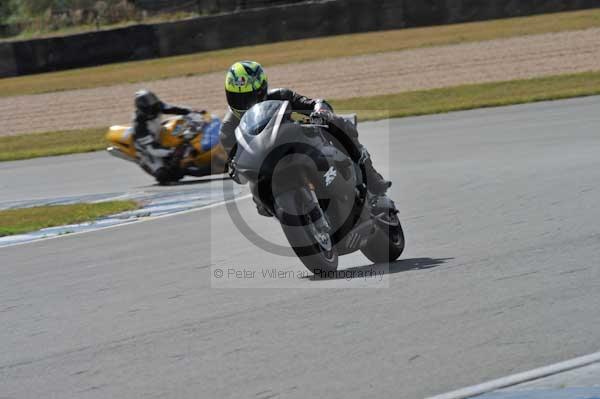 Motorcycle action photographs;donington;donington park leicestershire;donington photographs;event digital images;eventdigitalimages;no limits trackday;peter wileman photography;trackday;trackday digital images;trackday photos
