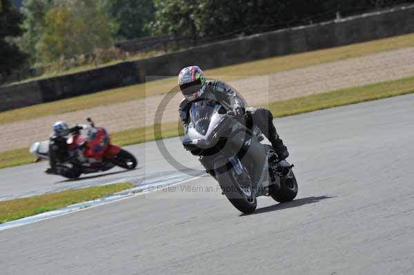 Motorcycle action photographs;donington;donington park leicestershire;donington photographs;event digital images;eventdigitalimages;no limits trackday;peter wileman photography;trackday;trackday digital images;trackday photos