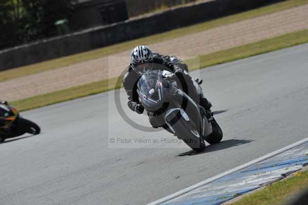 Motorcycle action photographs;donington;donington park leicestershire;donington photographs;event digital images;eventdigitalimages;no limits trackday;peter wileman photography;trackday;trackday digital images;trackday photos