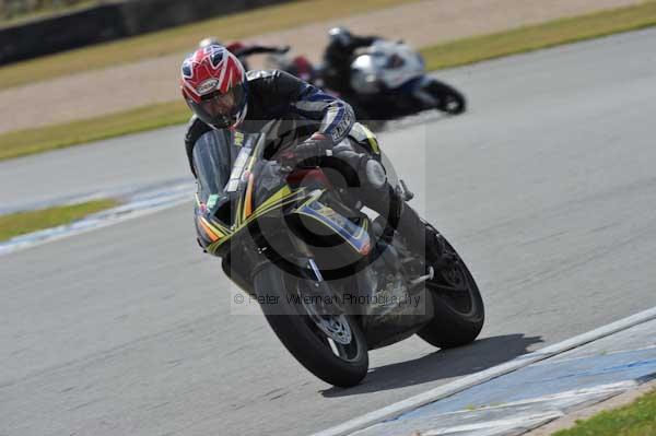 Motorcycle action photographs;donington;donington park leicestershire;donington photographs;event digital images;eventdigitalimages;no limits trackday;peter wileman photography;trackday;trackday digital images;trackday photos