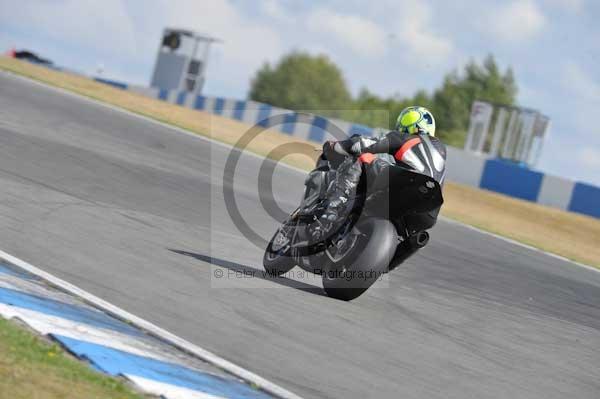 Motorcycle action photographs;donington;donington park leicestershire;donington photographs;event digital images;eventdigitalimages;no limits trackday;peter wileman photography;trackday;trackday digital images;trackday photos