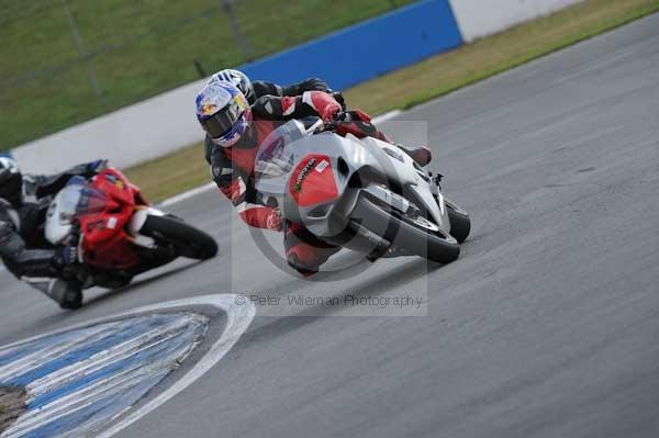 Motorcycle action photographs;donington;donington park leicestershire;donington photographs;event digital images;eventdigitalimages;no limits trackday;peter wileman photography;trackday;trackday digital images;trackday photos