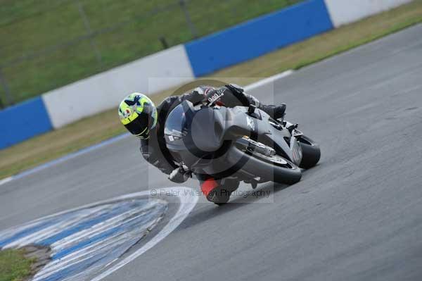 Motorcycle action photographs;donington;donington park leicestershire;donington photographs;event digital images;eventdigitalimages;no limits trackday;peter wileman photography;trackday;trackday digital images;trackday photos