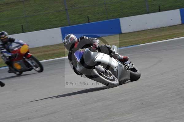 Motorcycle action photographs;donington;donington park leicestershire;donington photographs;event digital images;eventdigitalimages;no limits trackday;peter wileman photography;trackday;trackday digital images;trackday photos