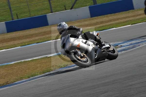Motorcycle action photographs;donington;donington park leicestershire;donington photographs;event digital images;eventdigitalimages;no limits trackday;peter wileman photography;trackday;trackday digital images;trackday photos