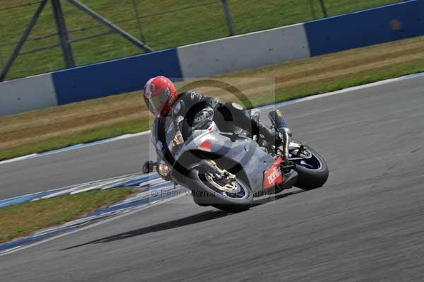Motorcycle action photographs;donington;donington park leicestershire;donington photographs;event digital images;eventdigitalimages;no limits trackday;peter wileman photography;trackday;trackday digital images;trackday photos