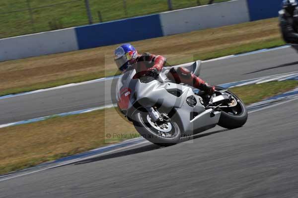 Motorcycle action photographs;donington;donington park leicestershire;donington photographs;event digital images;eventdigitalimages;no limits trackday;peter wileman photography;trackday;trackday digital images;trackday photos