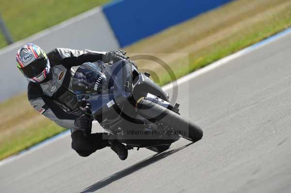 Motorcycle action photographs;donington;donington park leicestershire;donington photographs;event digital images;eventdigitalimages;no limits trackday;peter wileman photography;trackday;trackday digital images;trackday photos