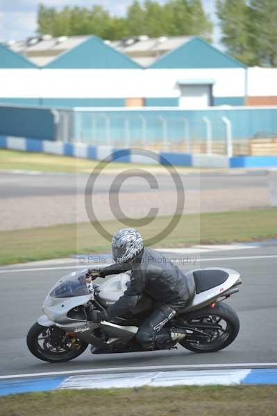 Motorcycle action photographs;donington;donington park leicestershire;donington photographs;event digital images;eventdigitalimages;no limits trackday;peter wileman photography;trackday;trackday digital images;trackday photos