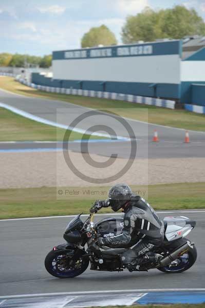 Motorcycle action photographs;donington;donington park leicestershire;donington photographs;event digital images;eventdigitalimages;no limits trackday;peter wileman photography;trackday;trackday digital images;trackday photos