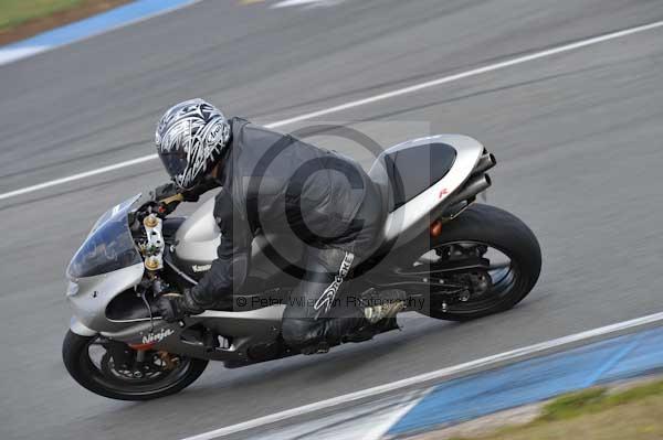 Motorcycle action photographs;donington;donington park leicestershire;donington photographs;event digital images;eventdigitalimages;no limits trackday;peter wileman photography;trackday;trackday digital images;trackday photos