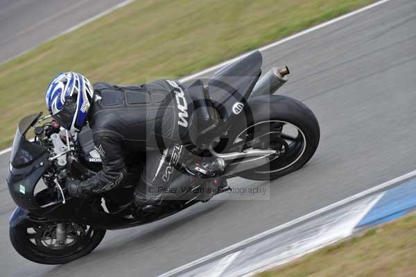 Motorcycle action photographs;donington;donington park leicestershire;donington photographs;event digital images;eventdigitalimages;no limits trackday;peter wileman photography;trackday;trackday digital images;trackday photos