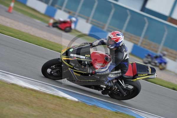 Motorcycle action photographs;donington;donington park leicestershire;donington photographs;event digital images;eventdigitalimages;no limits trackday;peter wileman photography;trackday;trackday digital images;trackday photos