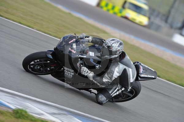 Motorcycle action photographs;donington;donington park leicestershire;donington photographs;event digital images;eventdigitalimages;no limits trackday;peter wileman photography;trackday;trackday digital images;trackday photos
