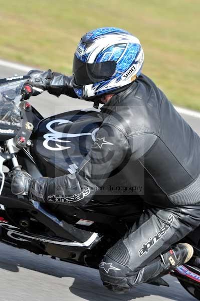 Motorcycle action photographs;donington;donington park leicestershire;donington photographs;event digital images;eventdigitalimages;no limits trackday;peter wileman photography;trackday;trackday digital images;trackday photos
