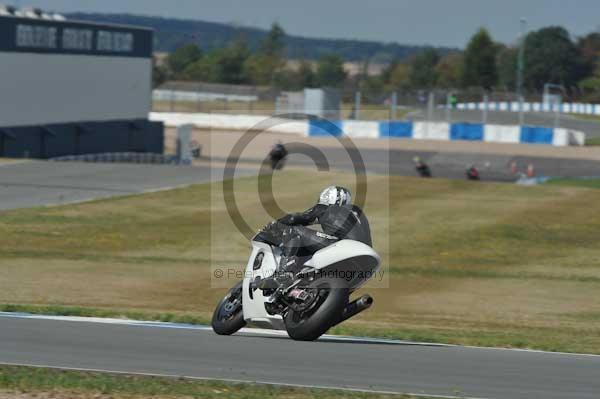 Motorcycle action photographs;donington;donington park leicestershire;donington photographs;event digital images;eventdigitalimages;no limits trackday;peter wileman photography;trackday;trackday digital images;trackday photos