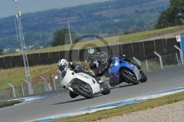 Motorcycle action photographs;donington;donington park leicestershire;donington photographs;event digital images;eventdigitalimages;no limits trackday;peter wileman photography;trackday;trackday digital images;trackday photos
