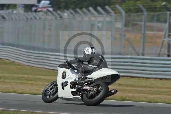 Motorcycle action photographs;donington;donington park leicestershire;donington photographs;event digital images;eventdigitalimages;no limits trackday;peter wileman photography;trackday;trackday digital images;trackday photos