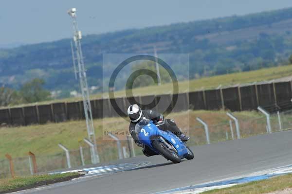 Motorcycle action photographs;donington;donington park leicestershire;donington photographs;event digital images;eventdigitalimages;no limits trackday;peter wileman photography;trackday;trackday digital images;trackday photos