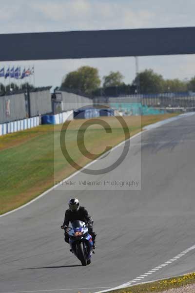 Motorcycle action photographs;donington;donington park leicestershire;donington photographs;event digital images;eventdigitalimages;no limits trackday;peter wileman photography;trackday;trackday digital images;trackday photos