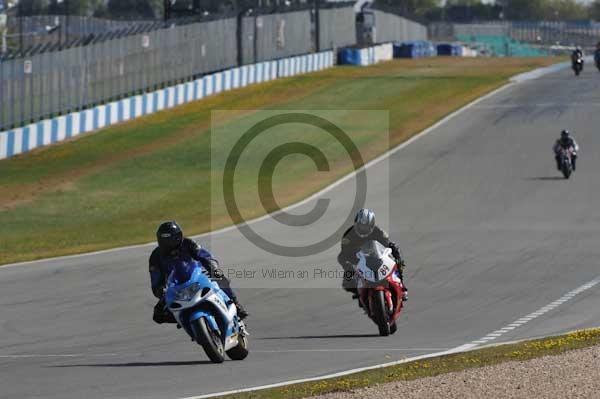 Motorcycle action photographs;donington;donington park leicestershire;donington photographs;event digital images;eventdigitalimages;no limits trackday;peter wileman photography;trackday;trackday digital images;trackday photos