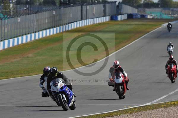 Motorcycle action photographs;donington;donington park leicestershire;donington photographs;event digital images;eventdigitalimages;no limits trackday;peter wileman photography;trackday;trackday digital images;trackday photos
