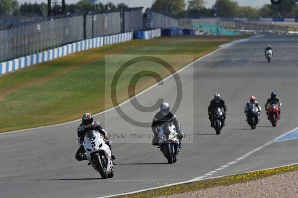 Motorcycle action photographs;donington;donington park leicestershire;donington photographs;event digital images;eventdigitalimages;no limits trackday;peter wileman photography;trackday;trackday digital images;trackday photos