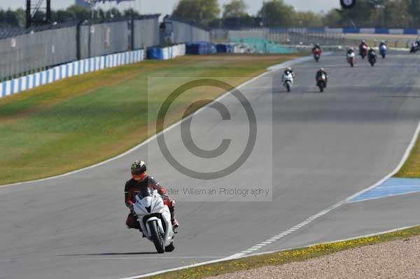 Motorcycle action photographs;donington;donington park leicestershire;donington photographs;event digital images;eventdigitalimages;no limits trackday;peter wileman photography;trackday;trackday digital images;trackday photos