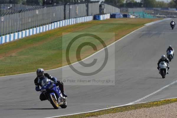 Motorcycle action photographs;donington;donington park leicestershire;donington photographs;event digital images;eventdigitalimages;no limits trackday;peter wileman photography;trackday;trackday digital images;trackday photos
