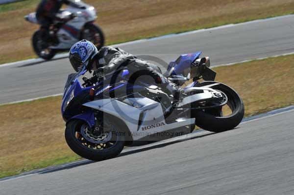 Motorcycle action photographs;donington;donington park leicestershire;donington photographs;event digital images;eventdigitalimages;no limits trackday;peter wileman photography;trackday;trackday digital images;trackday photos