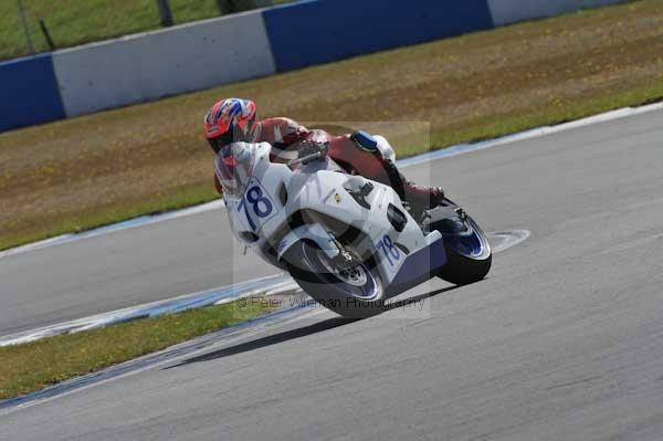 Motorcycle action photographs;donington;donington park leicestershire;donington photographs;event digital images;eventdigitalimages;no limits trackday;peter wileman photography;trackday;trackday digital images;trackday photos