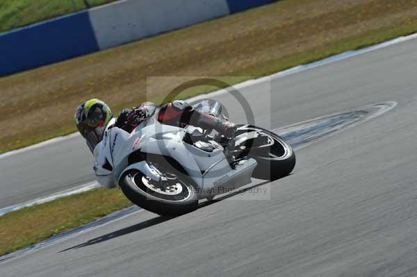 Motorcycle action photographs;donington;donington park leicestershire;donington photographs;event digital images;eventdigitalimages;no limits trackday;peter wileman photography;trackday;trackday digital images;trackday photos
