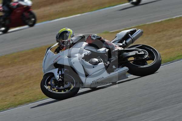 Motorcycle action photographs;donington;donington park leicestershire;donington photographs;event digital images;eventdigitalimages;no limits trackday;peter wileman photography;trackday;trackday digital images;trackday photos
