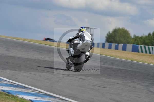 Motorcycle action photographs;donington;donington park leicestershire;donington photographs;event digital images;eventdigitalimages;no limits trackday;peter wileman photography;trackday;trackday digital images;trackday photos