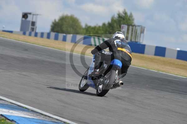 Motorcycle action photographs;donington;donington park leicestershire;donington photographs;event digital images;eventdigitalimages;no limits trackday;peter wileman photography;trackday;trackday digital images;trackday photos