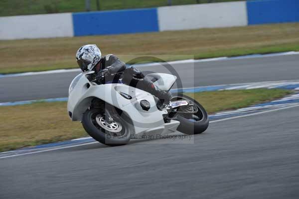 Motorcycle action photographs;donington;donington park leicestershire;donington photographs;event digital images;eventdigitalimages;no limits trackday;peter wileman photography;trackday;trackday digital images;trackday photos