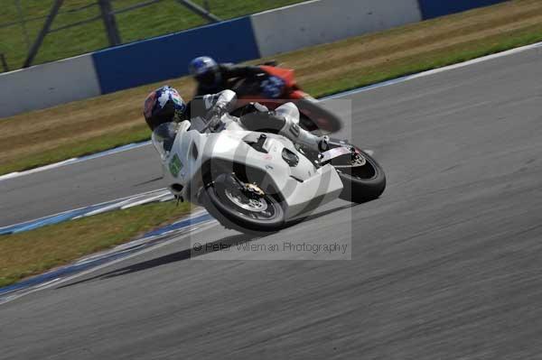 Motorcycle action photographs;donington;donington park leicestershire;donington photographs;event digital images;eventdigitalimages;no limits trackday;peter wileman photography;trackday;trackday digital images;trackday photos