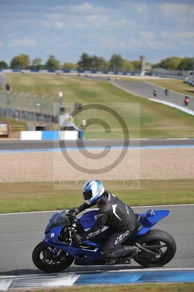 Motorcycle action photographs;donington;donington park leicestershire;donington photographs;event digital images;eventdigitalimages;no limits trackday;peter wileman photography;trackday;trackday digital images;trackday photos