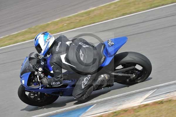 Motorcycle action photographs;donington;donington park leicestershire;donington photographs;event digital images;eventdigitalimages;no limits trackday;peter wileman photography;trackday;trackday digital images;trackday photos