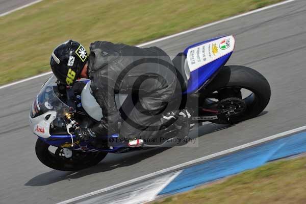 Motorcycle action photographs;donington;donington park leicestershire;donington photographs;event digital images;eventdigitalimages;no limits trackday;peter wileman photography;trackday;trackday digital images;trackday photos