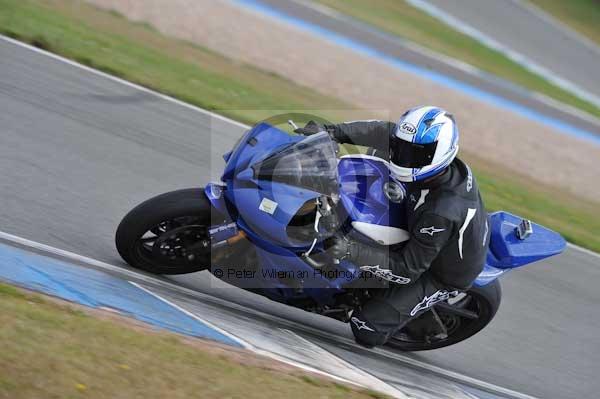 Motorcycle action photographs;donington;donington park leicestershire;donington photographs;event digital images;eventdigitalimages;no limits trackday;peter wileman photography;trackday;trackday digital images;trackday photos