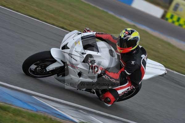 Motorcycle action photographs;donington;donington park leicestershire;donington photographs;event digital images;eventdigitalimages;no limits trackday;peter wileman photography;trackday;trackday digital images;trackday photos