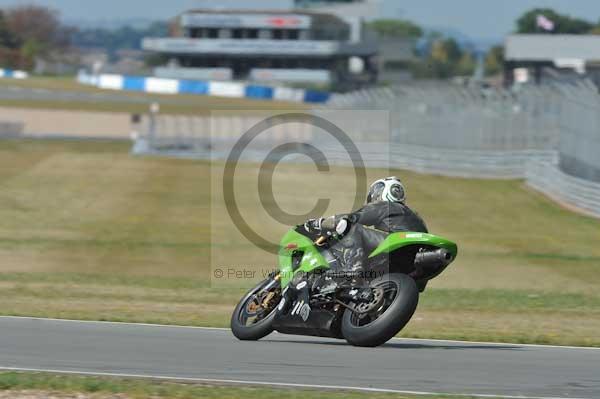 Motorcycle action photographs;donington;donington park leicestershire;donington photographs;event digital images;eventdigitalimages;no limits trackday;peter wileman photography;trackday;trackday digital images;trackday photos