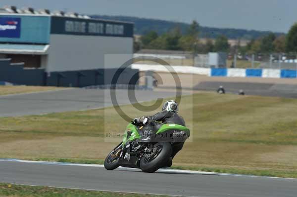 Motorcycle action photographs;donington;donington park leicestershire;donington photographs;event digital images;eventdigitalimages;no limits trackday;peter wileman photography;trackday;trackday digital images;trackday photos